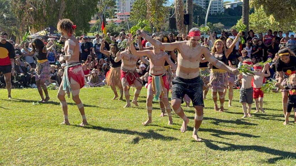 NAIDOC dancers